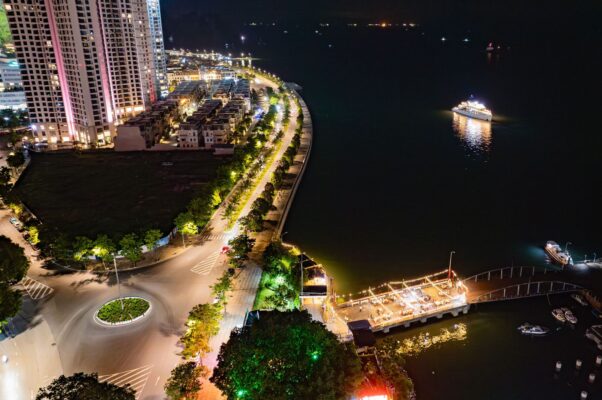 Nhà hàng Khải Hương lung linh về đêm